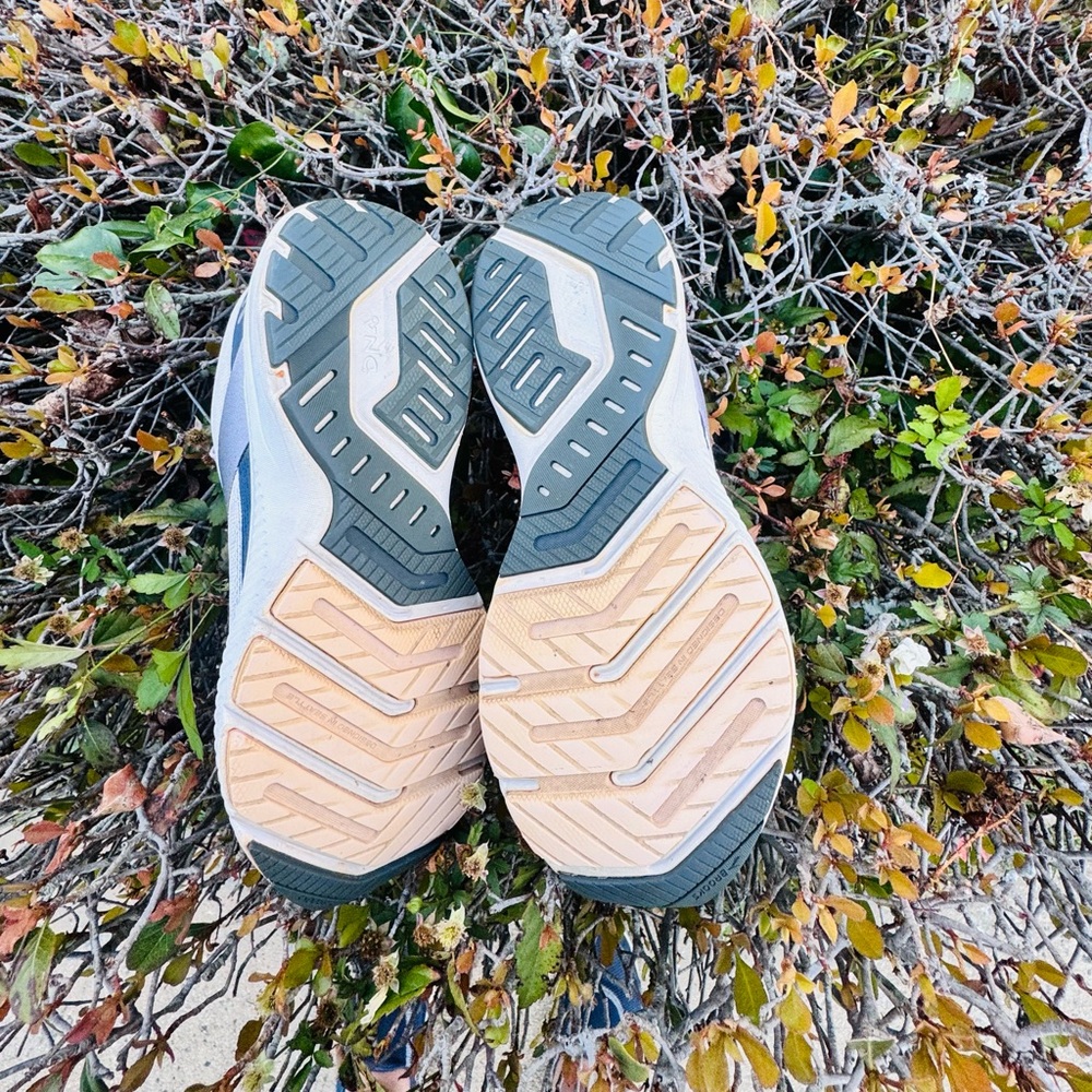 Brooks Launch Women’s Athletic Shoes - Picture 5 of 7